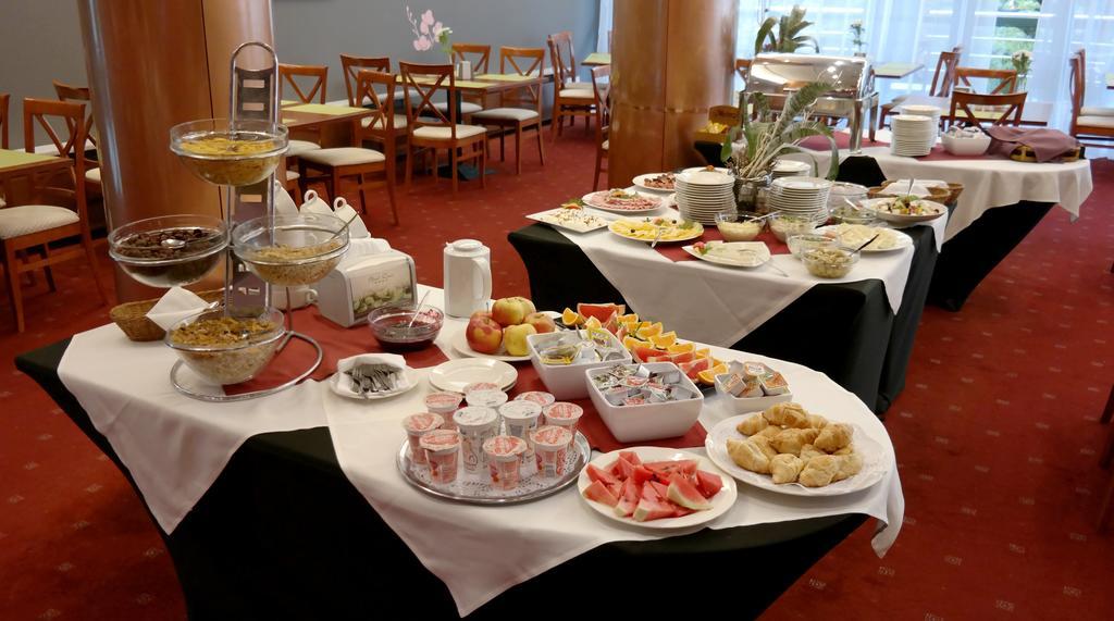 Hotel Orient كراكوفيا المظهر الخارجي الصورة