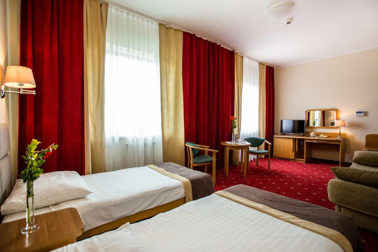 Hotel Orient كراكوفيا المظهر الخارجي الصورة